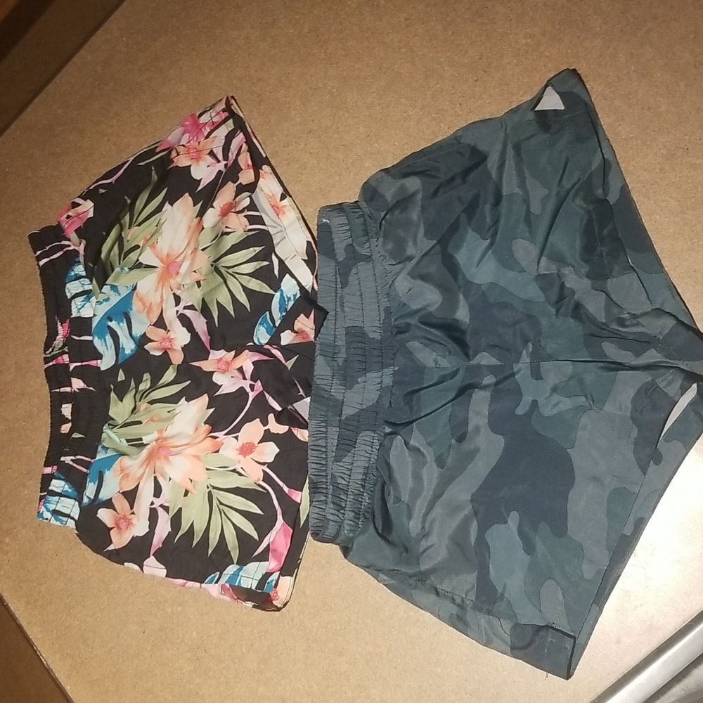 Girls active shorts, size 8/medium